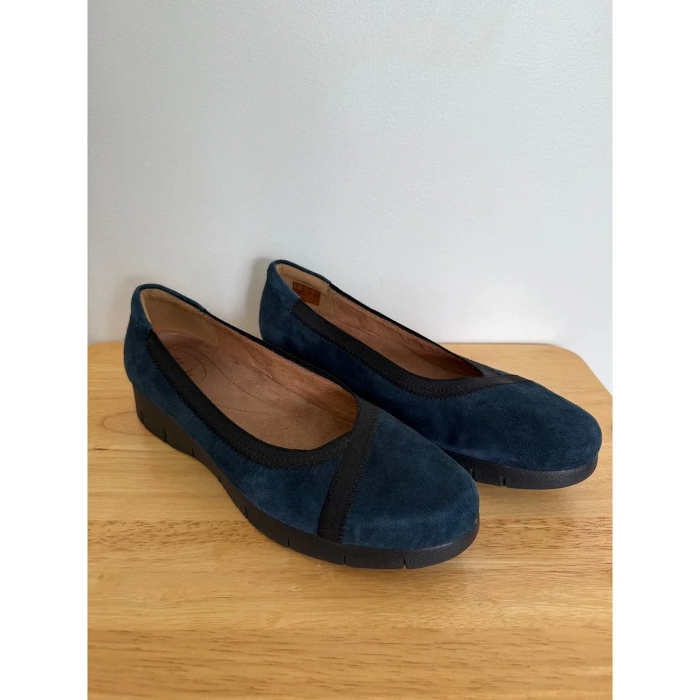 Clarks Artisan Daelyn Hill Navy Nubuck Suede Slip On Shoes Women's Size 9.5